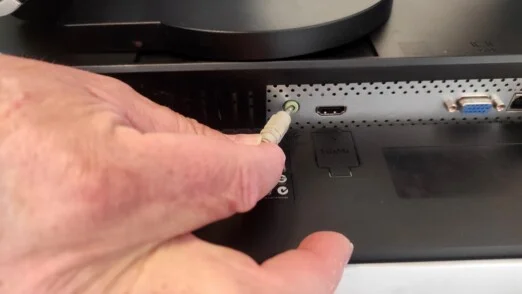 Le Crystal Cube par Cédric Cherotzky connexion du son à l'écran générique (non LCC)